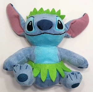 Disney Lilo & Stitch 7" Stitch Peluche en Verde Hula Falda Peluche - Imagen 1 de 3