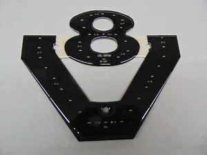 Beleuchtetes V8 Schild 36 LED 24 V Volt grün für das LKW Fahrerhaus Logo Emblem - Bild 1 von 5