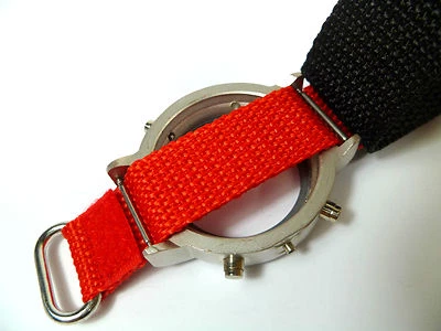 18 MM Rosso Nero Chiusura a Strappo Cinturino Orologio Cinturino IN Tessuto 1859 - Immagine 1 di 4
