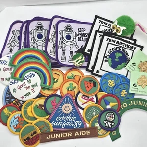 Vintage Lot Girl Scout GSA Scouting Patches Badges Pins 80s 90s Pennsylvania - Picture 1 of 7