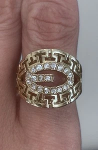 Brand New, Crystals G Shaped Gold Plated Beautiful Modern Band Ring. - Picture 1 of 7