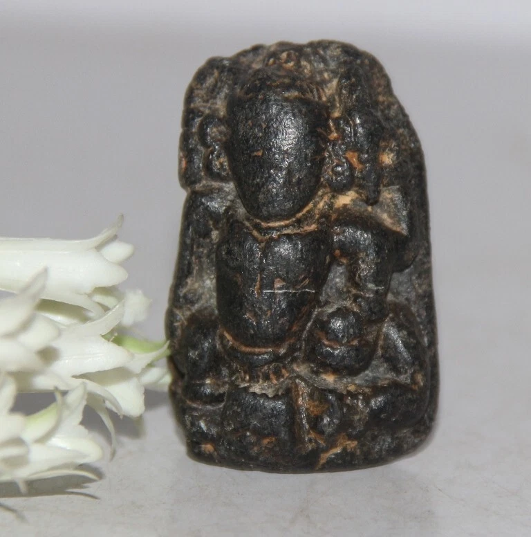 Antigua estatua/figura de piedra de Dios triple de 1860 decorativa y coleccionable  Foto 1 de 4