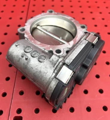 2012-2015 MERCEDES-BENZ C350 W212  ENGINE THROTTLE BODY VALVE A2761410125 OEM - Image 1 of 4