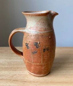 JE Rust Stoneware Pitcher With Textured Floral Design - Possibly Jon Ellenbogen - Picture 1 of 7