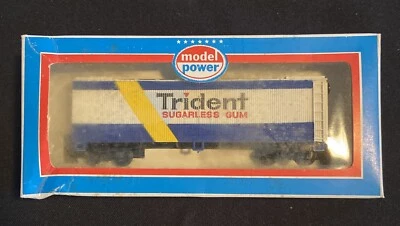 TRIDENT GUM Model Power 9018 HO Scale Train Reefer Freight Train Vintage - Image 1 of 4