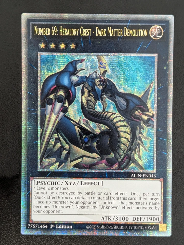 Nummer 69: Wappenhorn - Dunkelmaterie-Abriss ALIN-EN046 QCSR Englisch NM YUGIOH - Bild 1 von 1