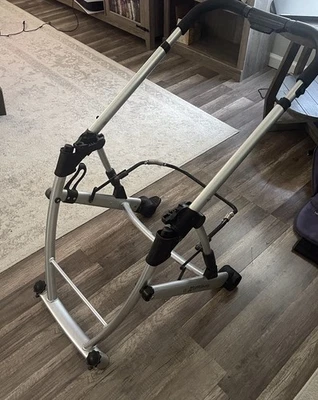 UppaBaby Vista Frame Only 2009-2014 Silver Stroller Foldable /  Read Description - Image 1 of 4