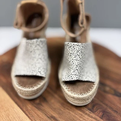TOMS мини леопард печать MARISOL лодыжки ремень пятки Espadrilles размер 6,5 x 3,5 каблук - Изображение 1 из 4