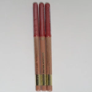 Set of 3 L'Oréal Paris Colour Riche Lip Liner Le Rouge Paris #300 0.007 oz. - Picture 1 of 4