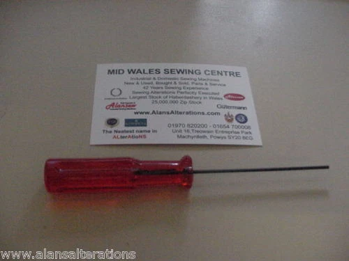 BROTHER OVERLOCKER NEEDLE CHANGING ALLEN KEY & 2 SCREWS - Image 1 of 1