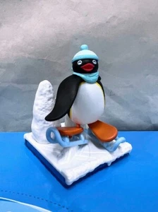 Pygos Pingu action figure Mini Scene 1 - Ice skating Pingu - Picture 1 of 3