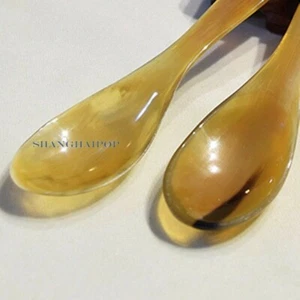 2 x Natur Horn Löffel Camping Essen Suppe Salz Senf Gewürz Therapie 1 - Bild 1 von 3