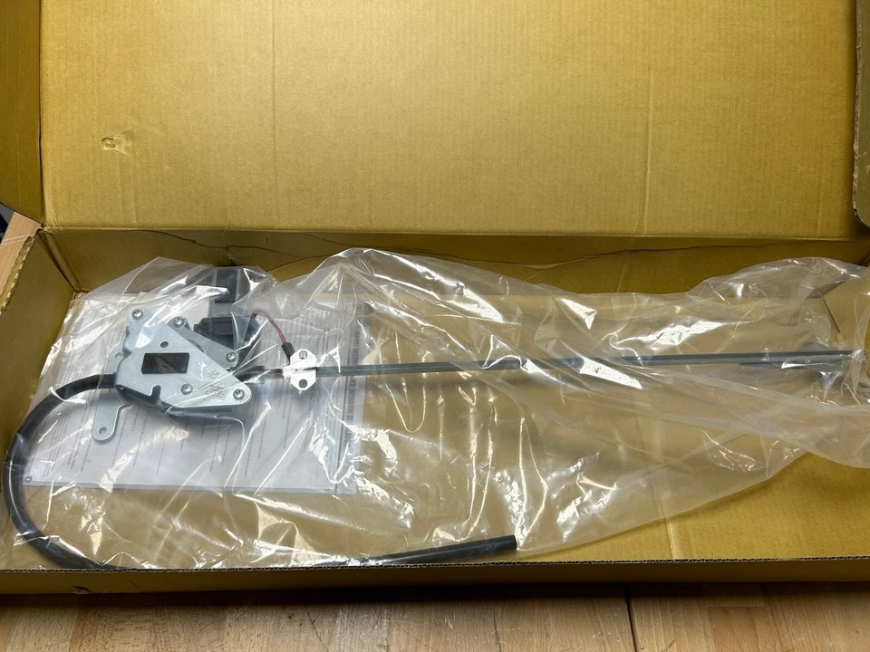 Регулятор окна и мотор Dorman 741-5204 подходят для основания Freightliner Argosy 1999-2009 годов выпуска - Изображение 1 из 2