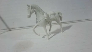 Modellino giocattolo vintage cavallo bianco modellato animale occidentale da collezione - Foto 1 di 6