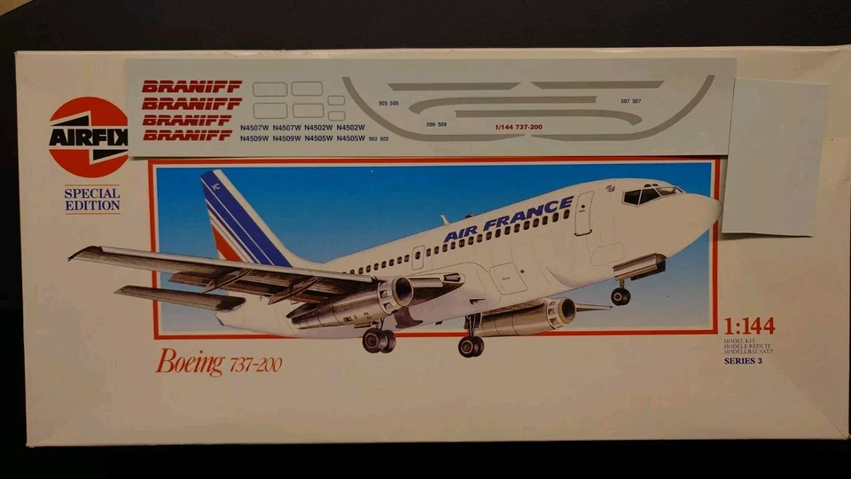 Airfix BOEING 737 200  1/144, plus Braniff Decals  - Bild 1 von 1