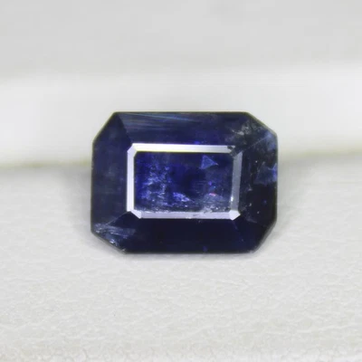 Pieza de zafiro azul facetado natural en forma cuadrada 2,40 quilates tamaño 9x7x4 mm Foto 1 de 4