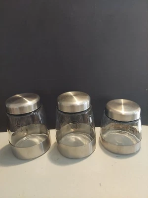 Frascos de armazenamento AMICL vasilha x 3 contemporâneos vidro transparente acabamento em aço base e tampas - Imagem 1 de 4