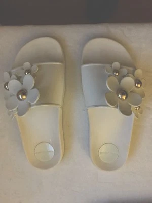 Marc Jacobs Daisy Women’s Size 8 Slides - Image 1 of 4