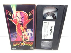 3B VHS FLASH GORDON Sci Fi Classic Campy Film Music By Queen - Foto 1 di 2