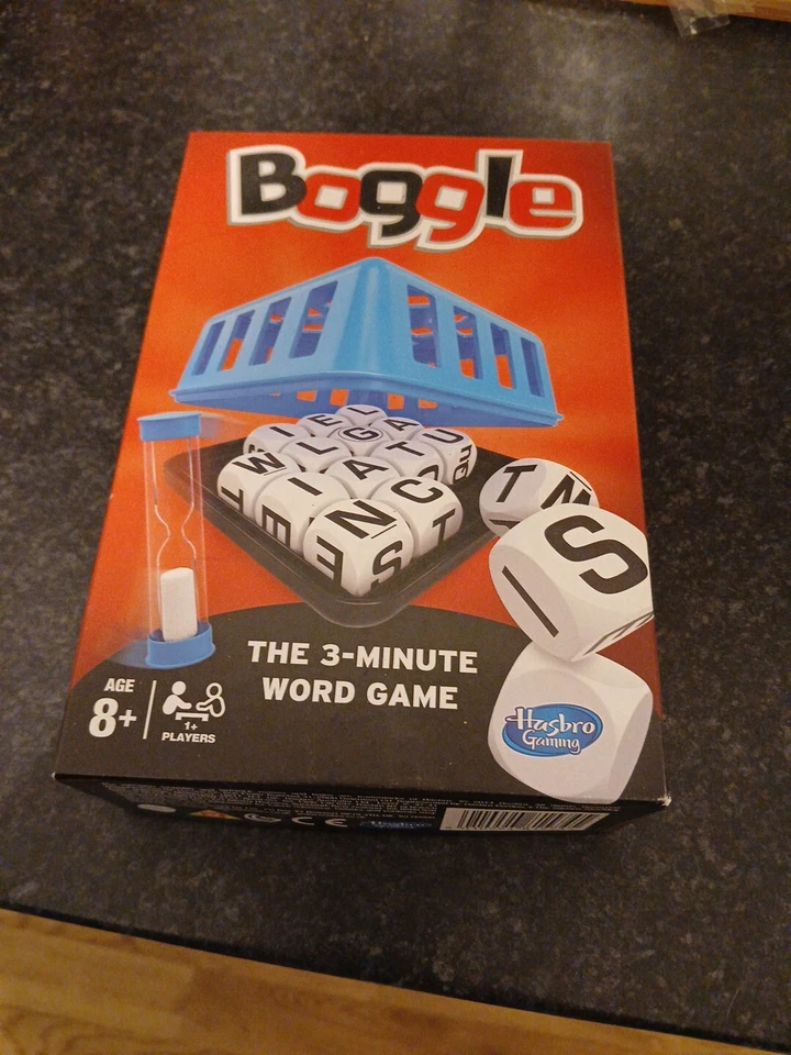 BOGGLE The 3-Minute Word Game By Hasbro 2014 8yrs+ Complete LOVELY XMAS FUN - Image 1 of 4