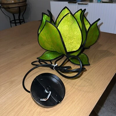 Lámpara colgante de tela estilo loto Foto 1 de 4