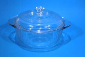 Cazuela vintage Libbey de 2 cuartos de galón acanalada vidrio transparente y tapa | Horno y micro caja fuerte - Imagen 1 de 10