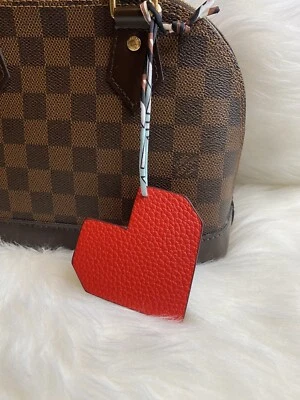 кожаный красный сердце сумка подвеска брелок автомобиля брелок ручной работы подарок новый - Изображение 1 из 2