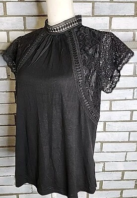 ☆ Blusa grande negra con detalle de encaje cuello falso manga corta cable y calibre para mujer Foto 1 de 4