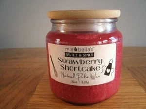 Mia Bella 16 Oz. Gourmet Candle-Strawberry Shortcake - Picture 1 of 1