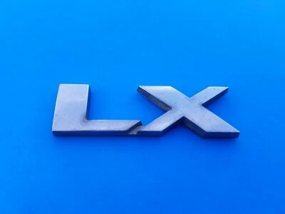 05 06 07 08 09 10 KIA SPORTAGE LX EMBLEMA DE PUERTA TRASERA LOGOTIPO INSIGNIA SÍMBOLO OEM (2009) Foto 1 de 3