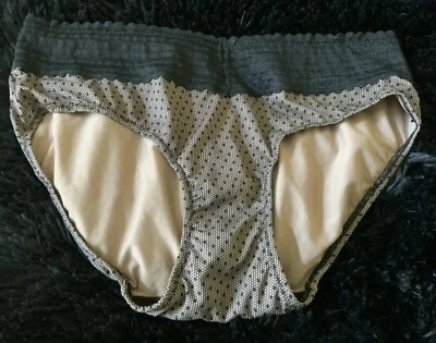 Vtg  Warner’s L 7 Black & Tan Lace Trim Polka Dot Bikini Panties - Image 1 of 4