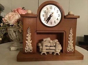 Vintage UNITED Self Starting Fireplace Plug In Wooden Mantle Clock - Working - Picture 1 of 8