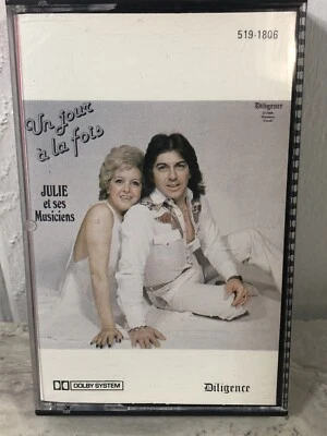 JULIE ET SES MUSICIENS Cassette UN JOUR A LA FOIS 1981 Diligence Canada - Image 1 of 3
