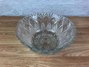 Anchor Hocking Clear Glass Serving Bowl Leaf Shaped Patterns 9" Diameter  - Picture 1 of 7