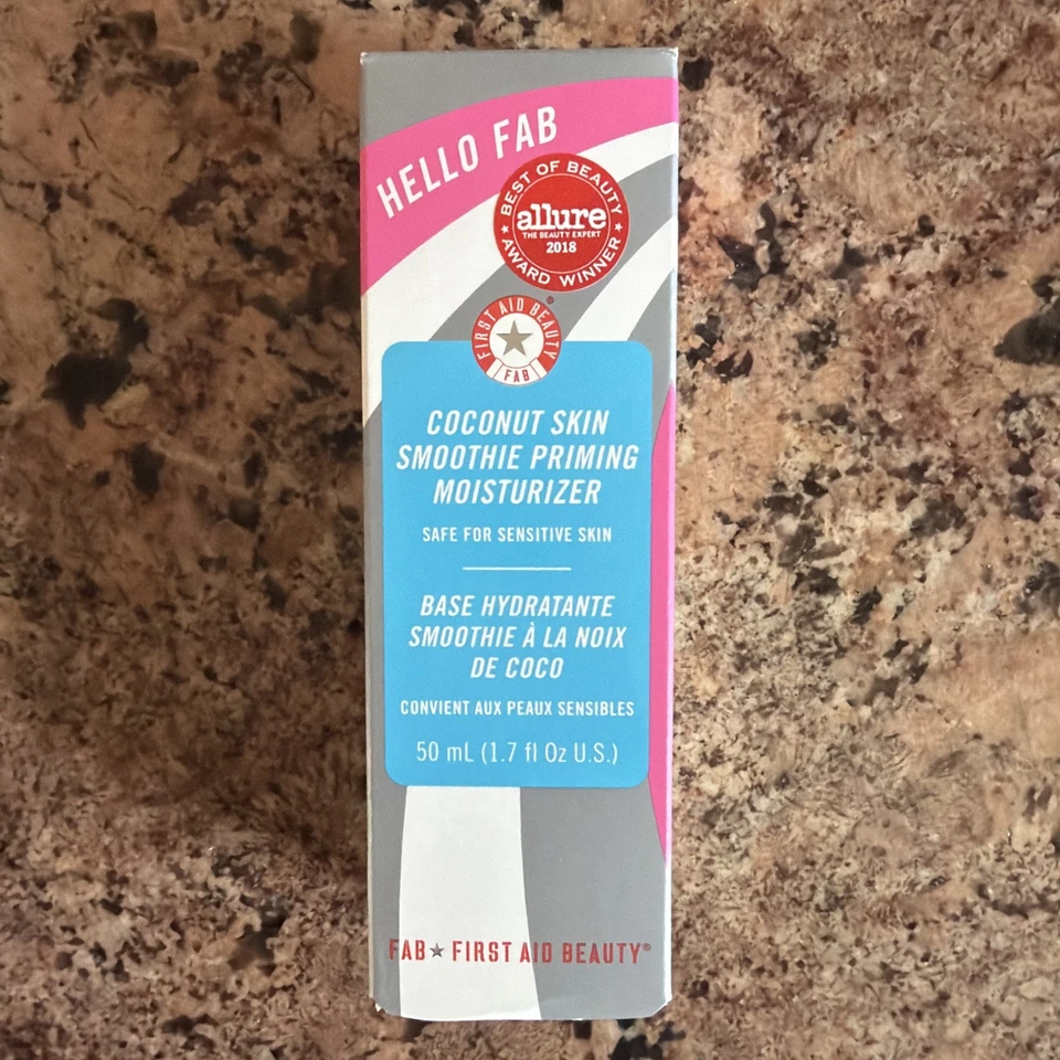 First Aid Beauty Coconut Skin Smoothie Priming Moisturizer - 50ml