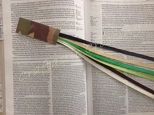 CAMOUFLAGE bookmark ribbons Bible hymnal journal planner multi page book marker - Imagen 1 de 2