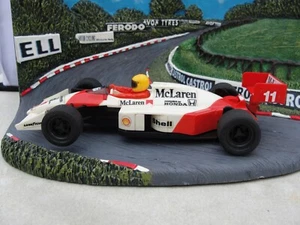 SCALEXTRIC MCLAREN MP4 BLANCO/ROJO #11 RANURA 1:32 LIGERAMENTE USADA SIN CAJA - Imagen 1 de 8