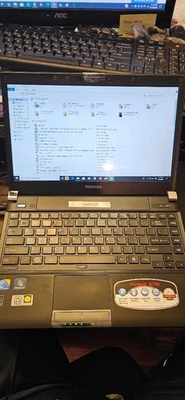 Toshiba Portege R705 Foto 1 de 4
