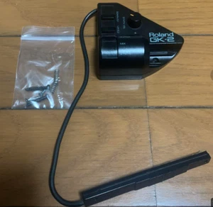 ROLAND GK-2 CHITARRA MIDI PICKUP diviso - Foto 1 di 2