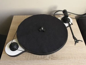 Pro-Ject Elemental Turntable Mint Condition - Zdjęcie 1 z 8