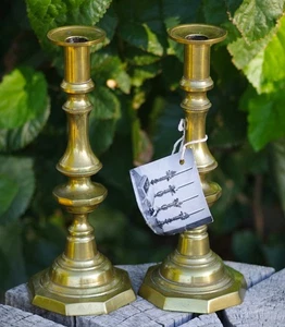 ANTIGUOS Candelabros Latón Era Georgiana Hecho en Inglaterra Años 1850 ¡RARO HALLAZGO! - Imagen 1 de 9