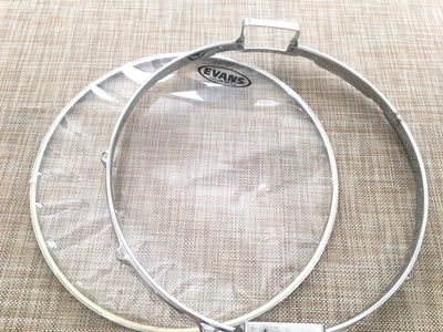 20 世纪 80 年代 GRETSCH BLACKHAWK 14 英寸 SNARE DRUM 底部 RIM 10 孔 + EVANS 底部 — 第 1/4 张图片