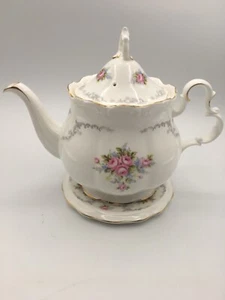 Royal Albert Tranquility Tea Pot 6 cup Capacity With Teapot Trivet Rare To Find - Picture 1 of 20