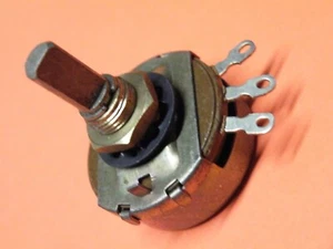 Potenciómetro de montaje en panel de una sola banda de 32 mm 5K tronco husillo de 1/4" + plano 31 g CG22 - Imagen 1 de 4