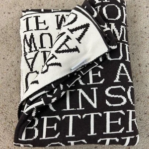 Barnes & Noble Punctuate Literary Quotes Knit Cotton Blanket 60" x 50" - Picture 1 of 5
