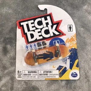 Tech Deck Fingerboard 96mm Girl Skateboard Company #20136261 - Picture 1 of 2