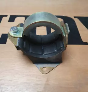 RENAULT 5 GT TURBO PHASE 2 NEW LATE STYLE FUEL PUMP TOP & BOTTOM RUBBER BRACKET - Picture 1 of 7