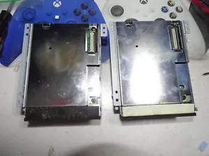 Donante defectuoso Sega Dreamcast HKT-3020 ^ Modelo 1 SOLAMENTE *Yamaha* 3.3V^ GD x2-PIEZAS - Imagen 1 de 16