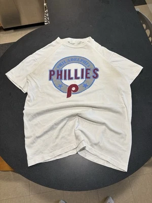 Philadelphia Phillies Logo 7 T-Shirt Single Stitch Vintage 90s, Size M - Image 1 of 4