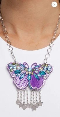 Paparazzi Mayoral Monarca - Púrpura - Gemas multicolores - Estrás - Mariposa Foto 1 de 3